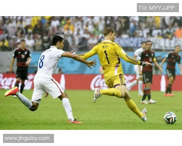 北京足球队防守反击战术解析与实战应用深度剖析